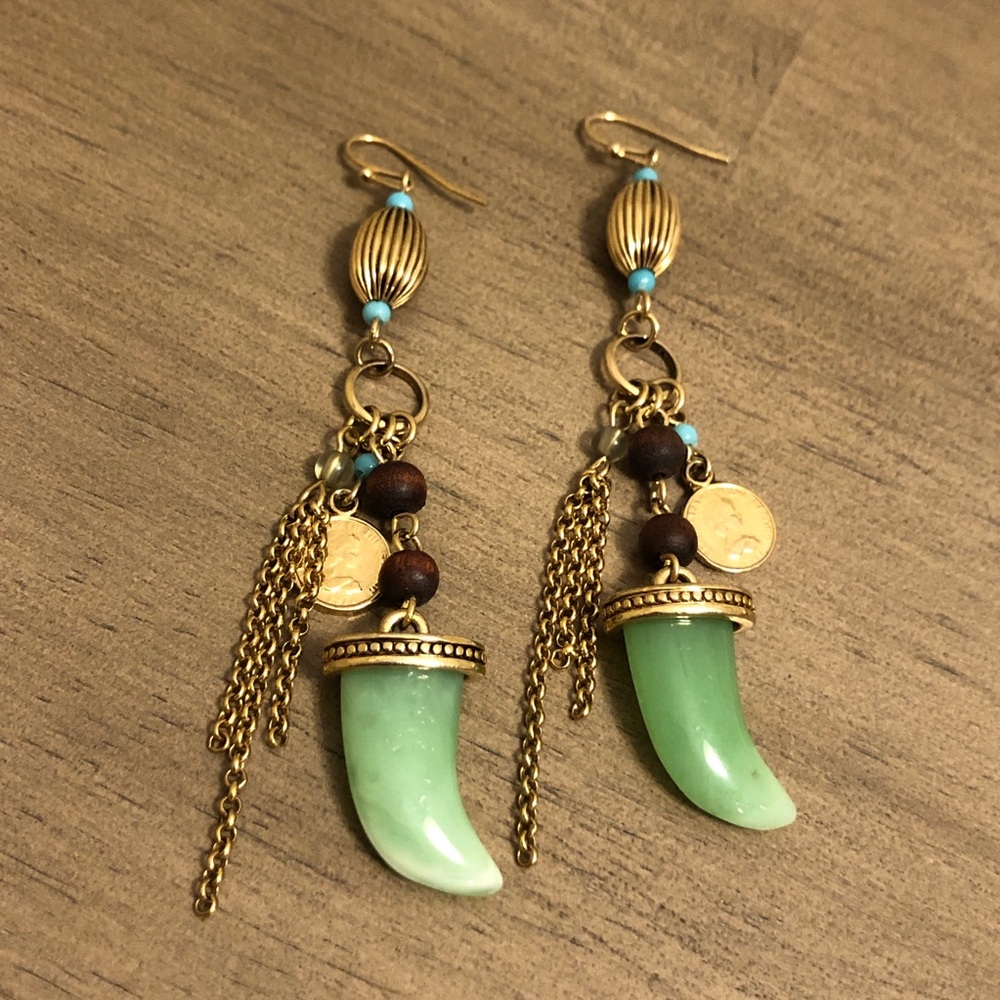 Vintage Retro Gold Tone and Faux Green Jade Dangle Earrings
